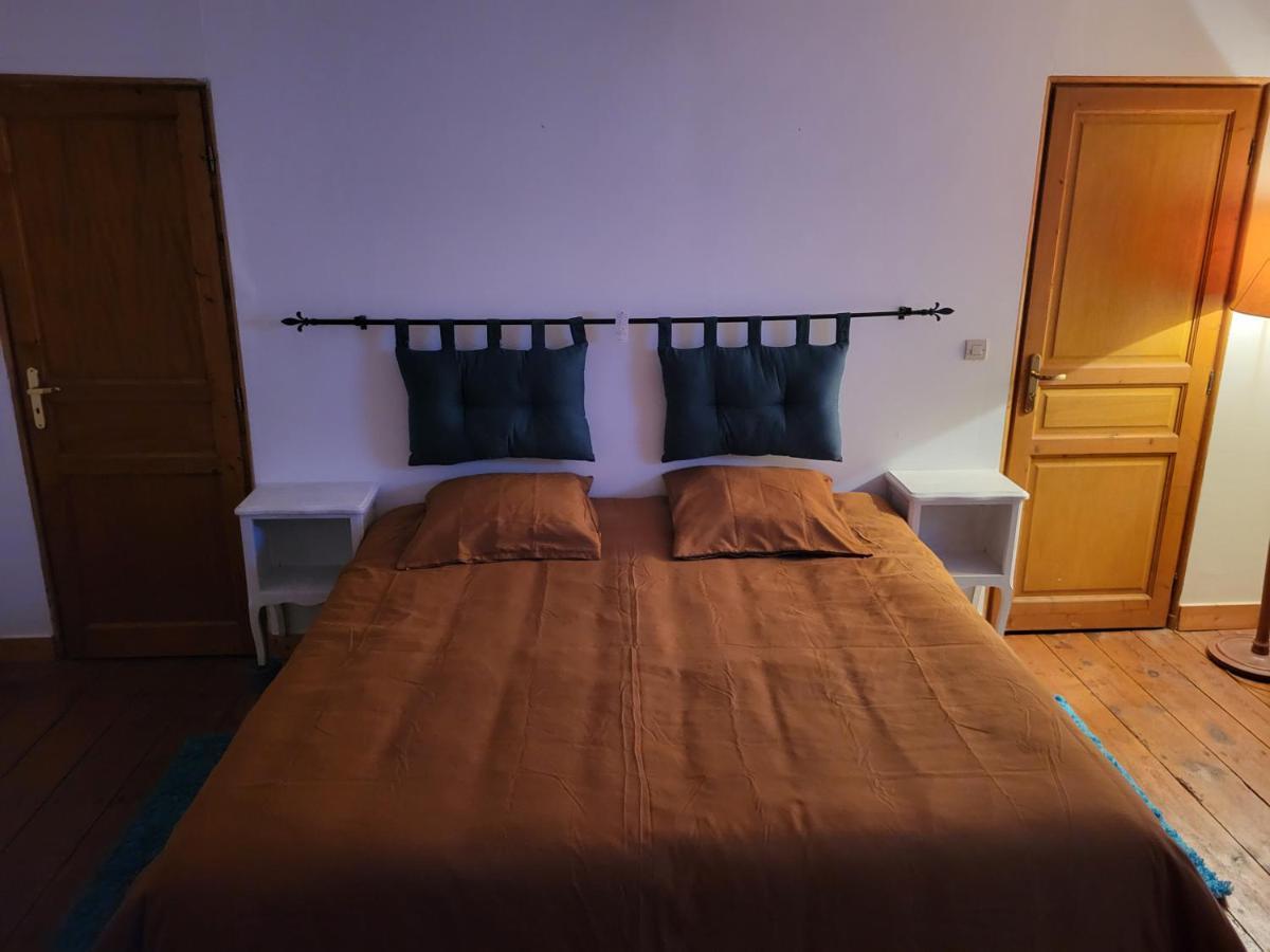 Bed and Breakfast Domaine De La Sarrotte Saugon Экстерьер фото