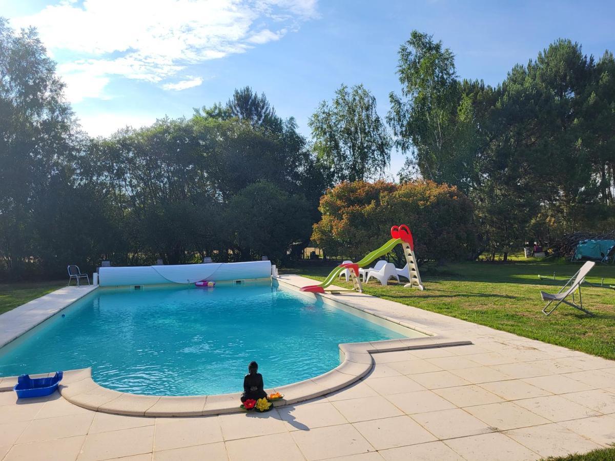 Bed and Breakfast Domaine De La Sarrotte Saugon Экстерьер фото